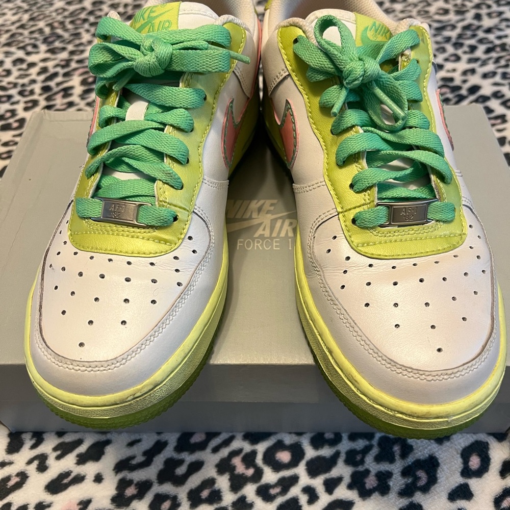 Nike Air Force 1 with Green and Pink Highlights - Picture 2 of 6